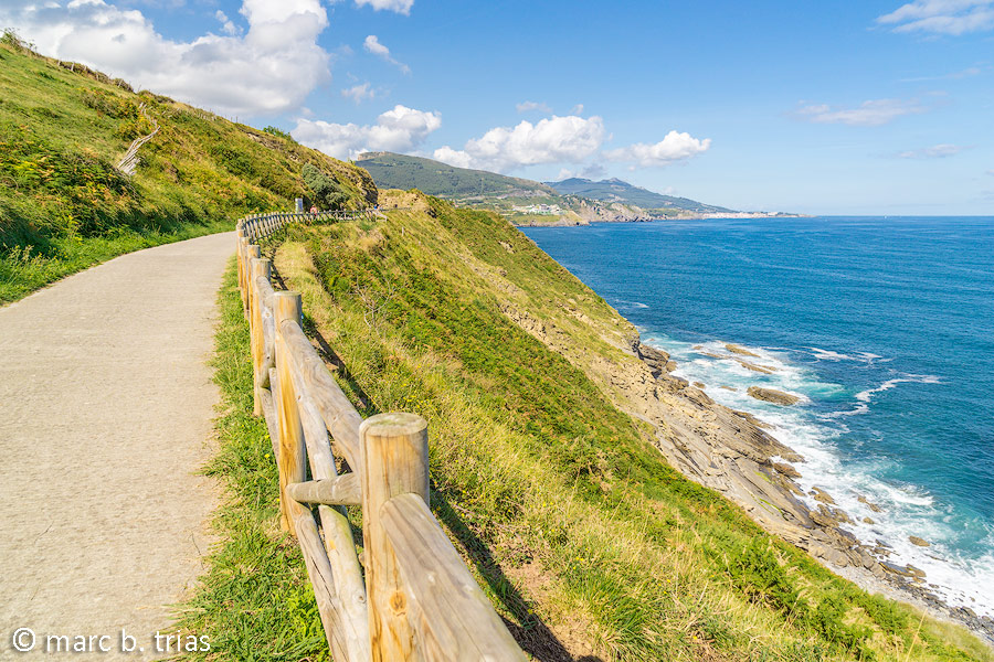 Vistes del camí mirant cap a Castro Urdiales