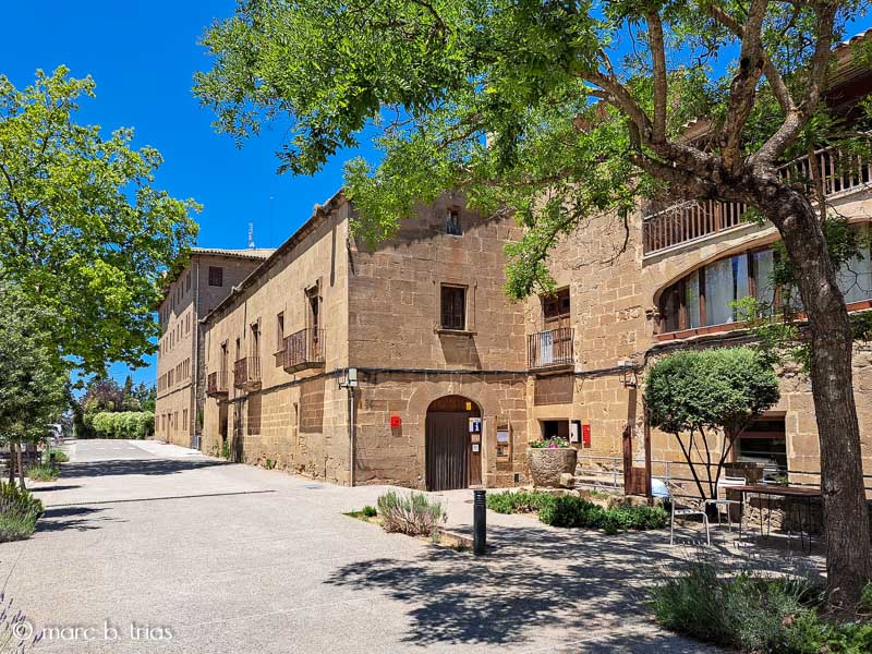 L'edifici de l'acollida i del bar