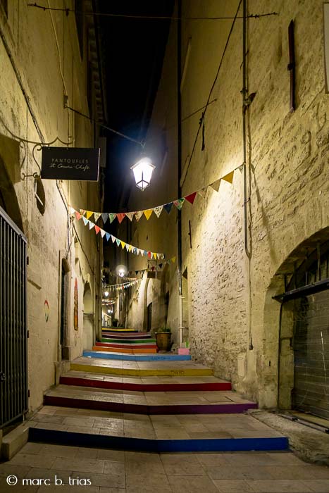 Escala de l'arc de Sant Martí de nit